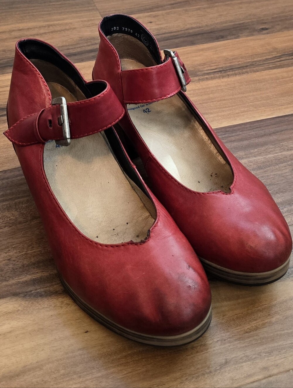 Wolky Red Mary Jane Leather Heels with Buckle Strap, Size 42 (10 US), Guc